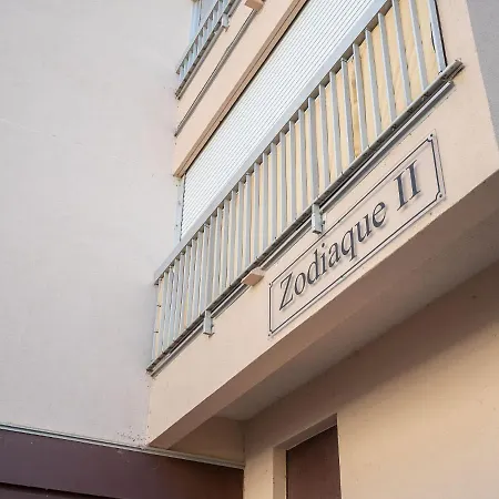 Le Zodiaque Ii-3 By Interhome Διαμέρισμα Ιέρ