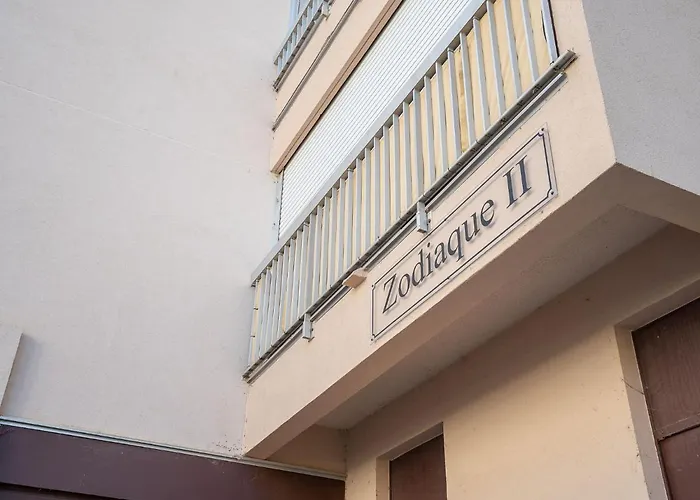 Le Zodiaque Ii-3 By Interhome Appartement Hyères